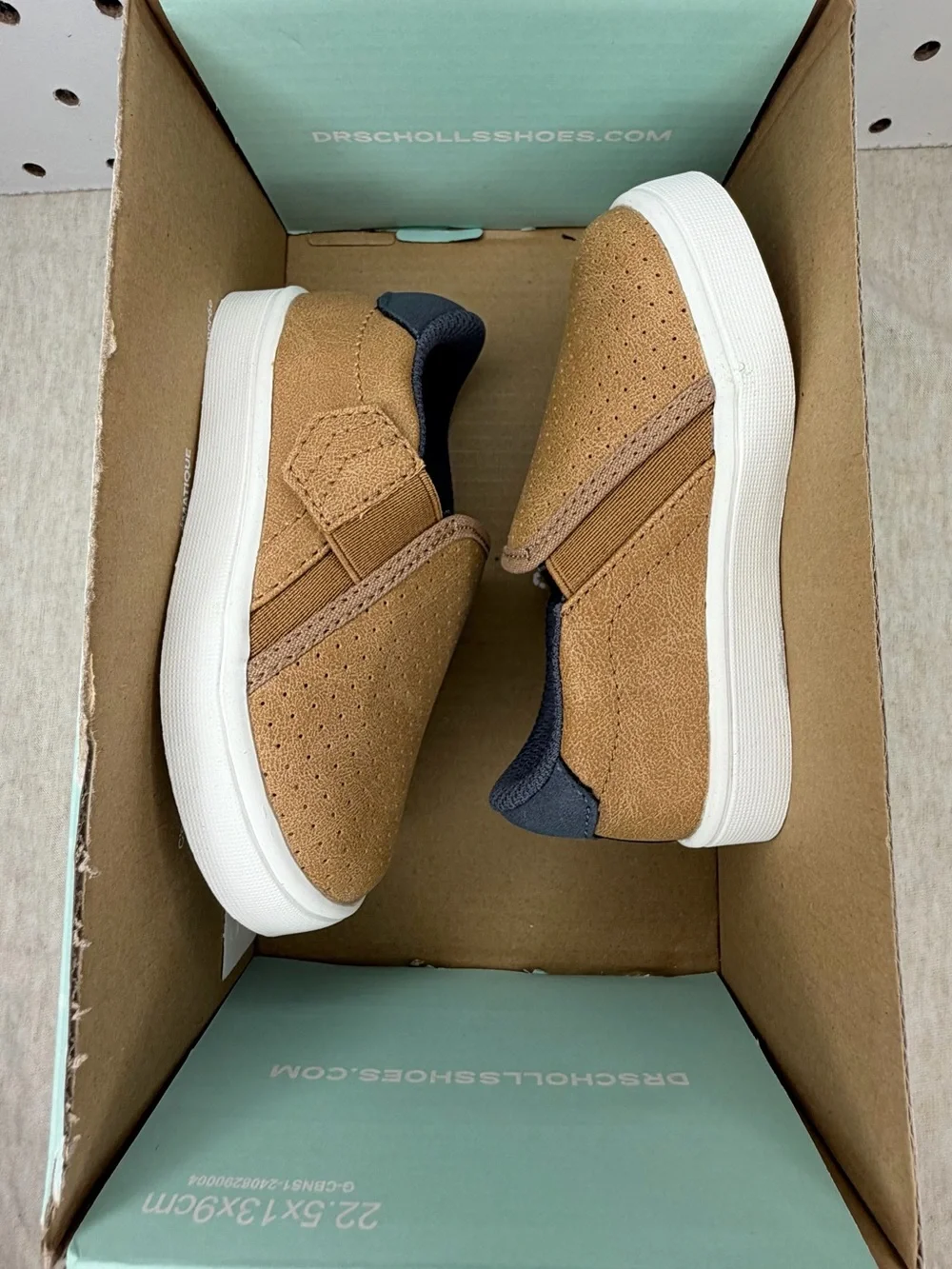 Brand new Dr. Scholl’s Madison toddler slip-on shoes in size US 6.